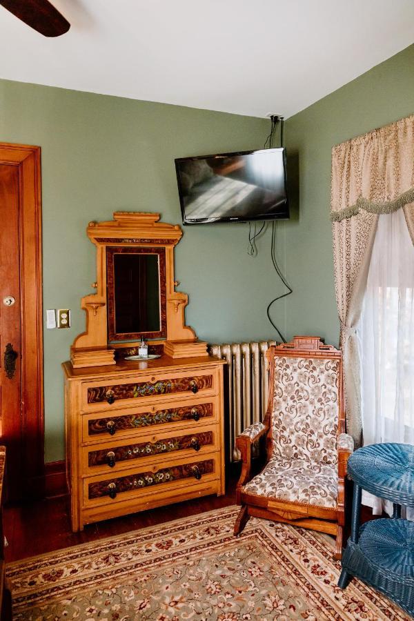 1897 Beekman House Bed And Breakfast Dundee ภายนอก รูปภาพ
